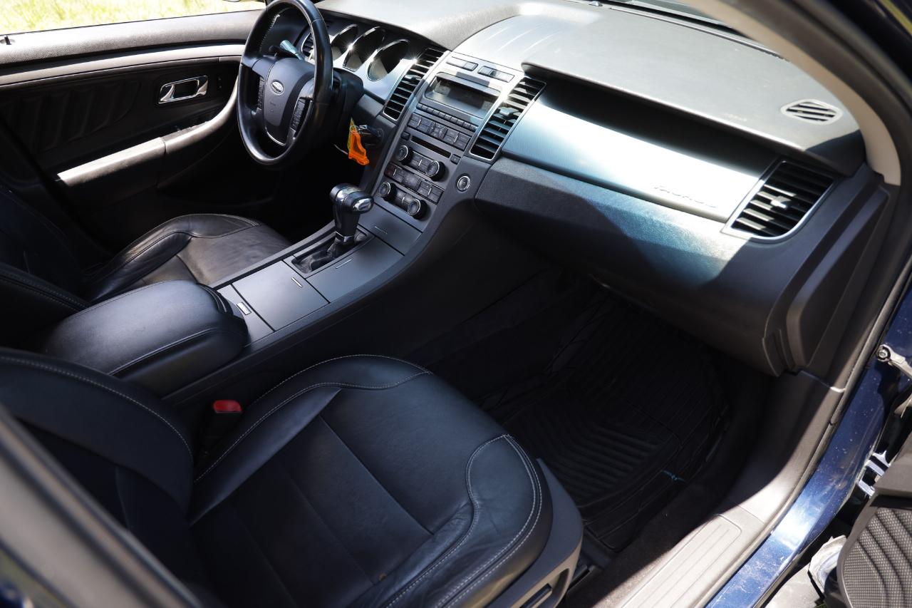 Ford Taurus  2012