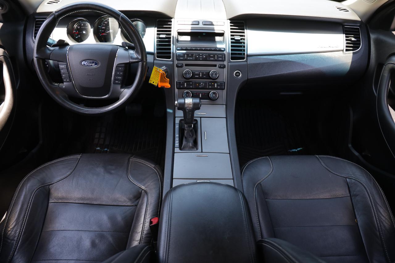 Ford Taurus  2012