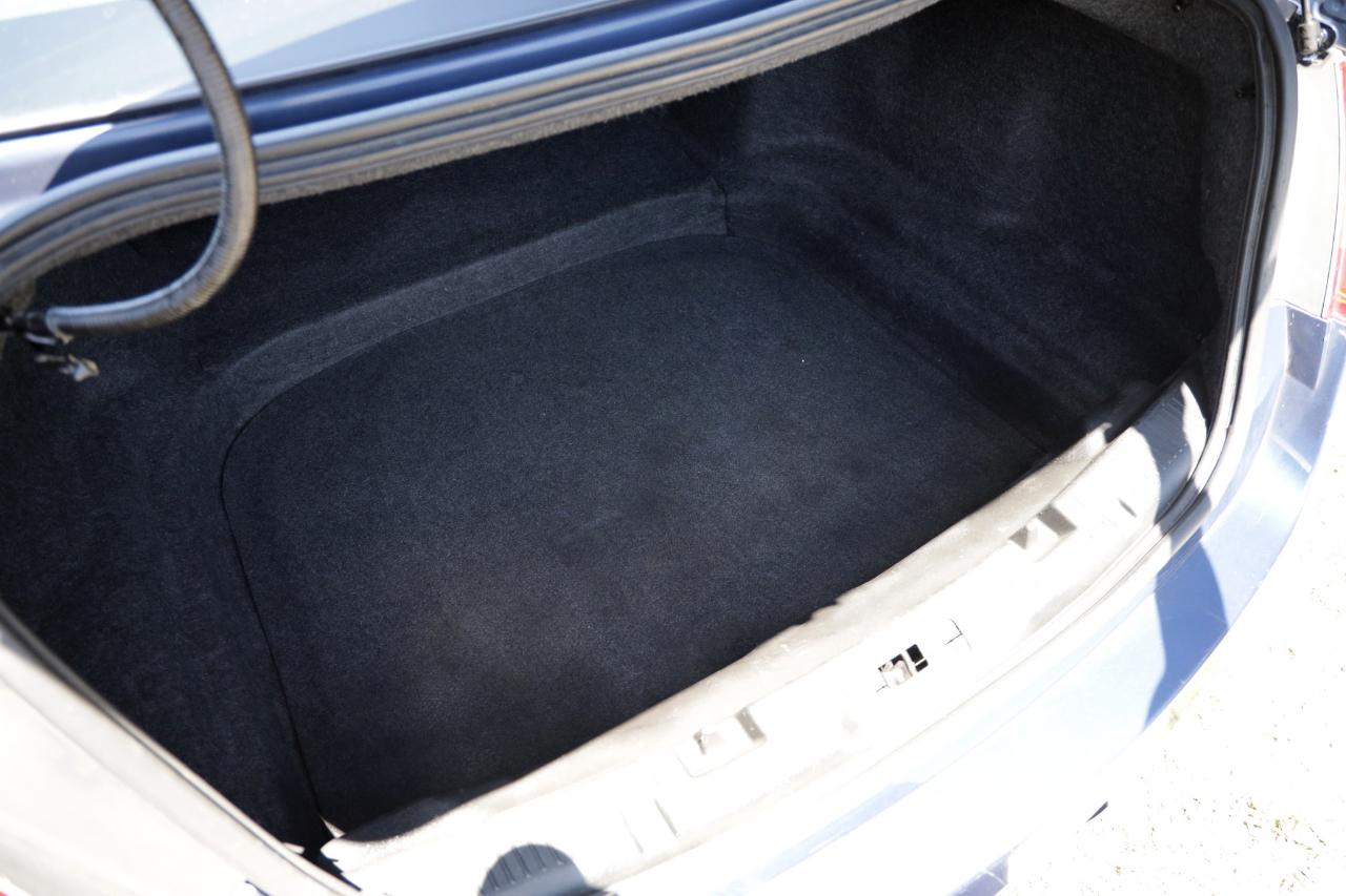Ford Taurus  2012