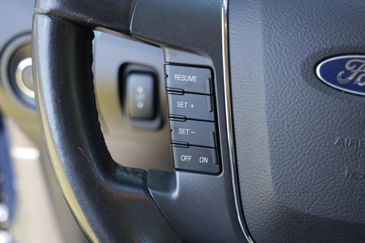 Ford Taurus  2012