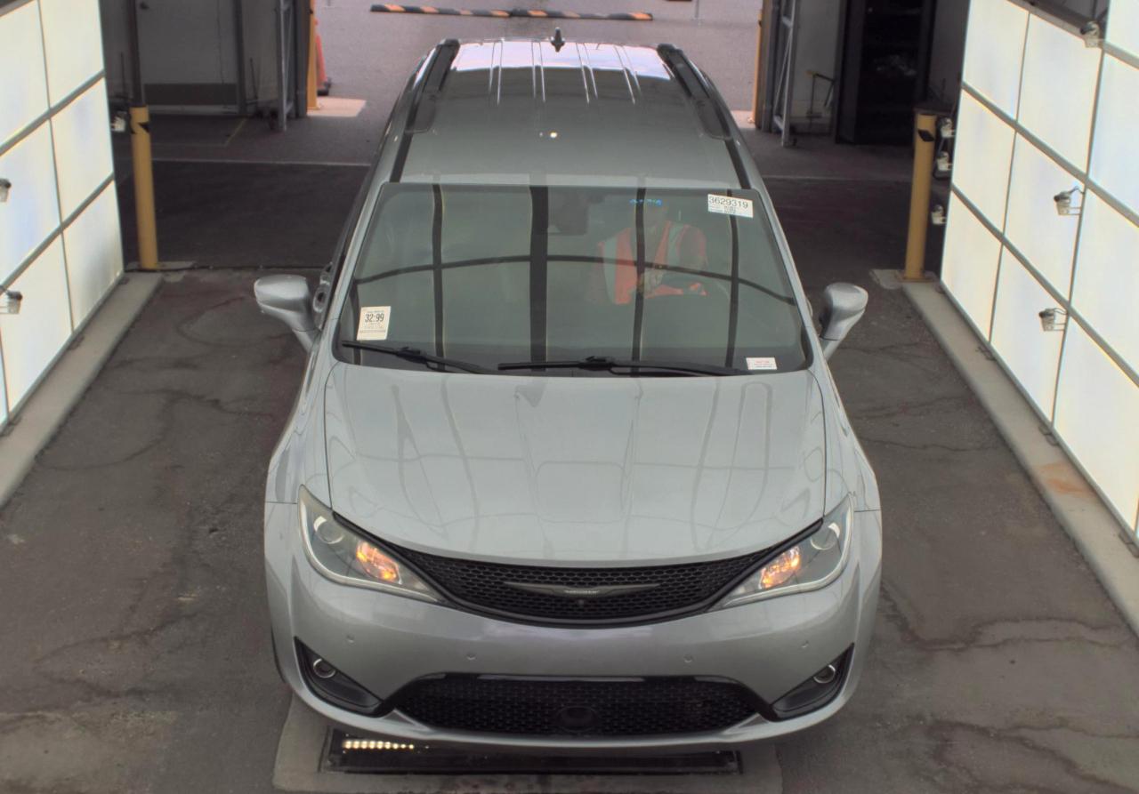 Chrysler Pacifica  2018