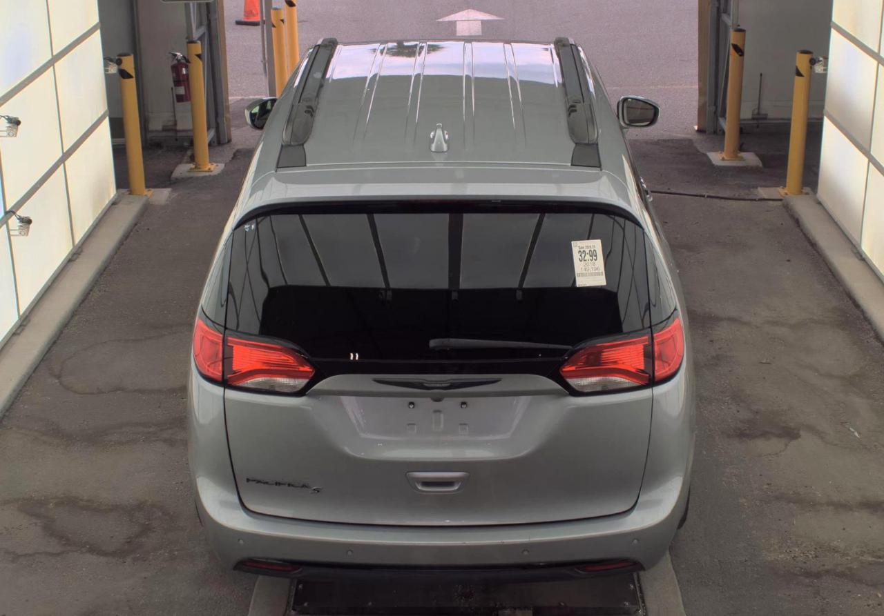 Chrysler Pacifica  2018