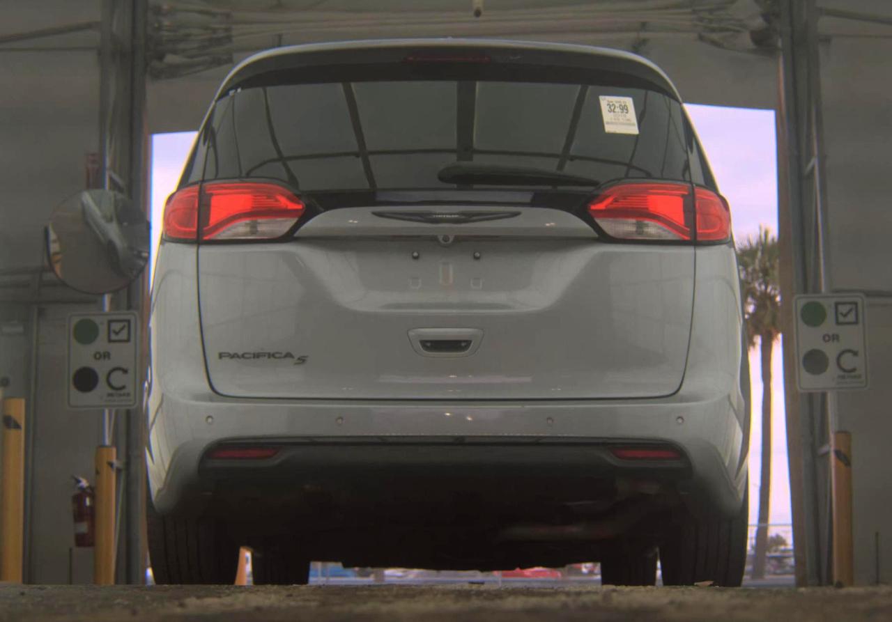 Chrysler Pacifica  2018