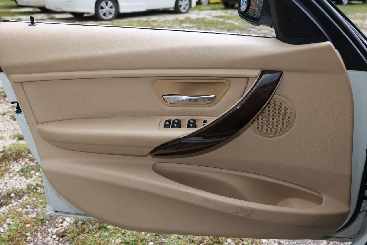 BMW 3 Series  2015