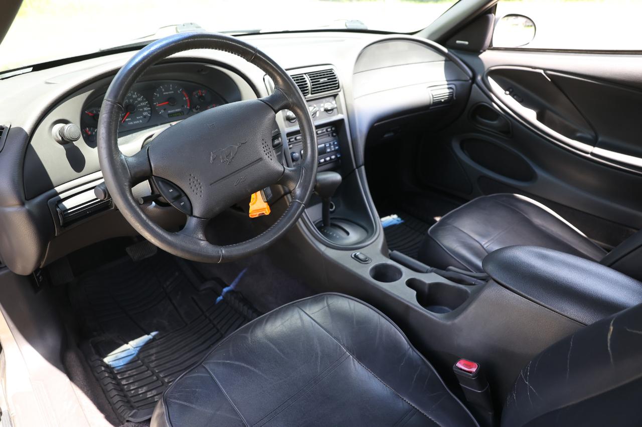 Ford Mustang  2002