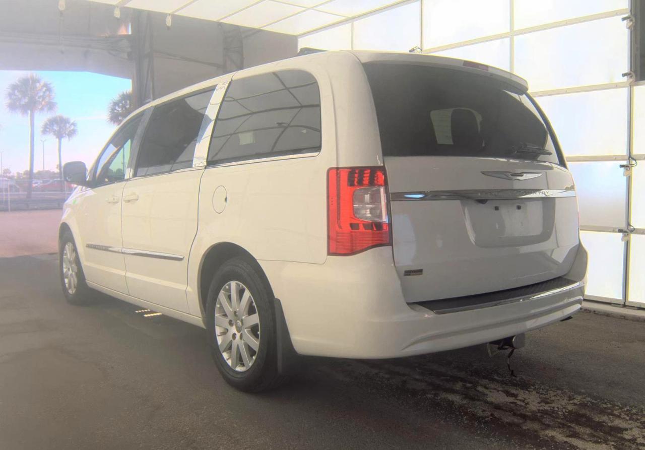 Chrysler Town & Country  2013
