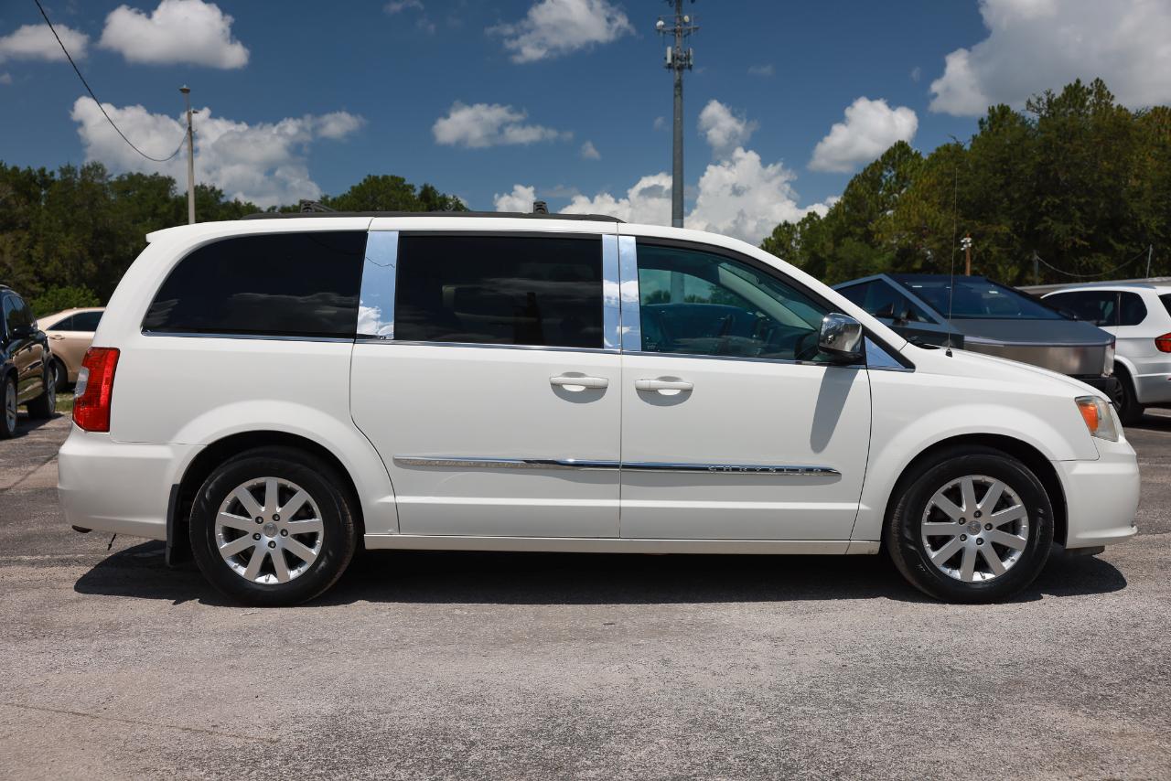 Chrysler Town & Country  2013