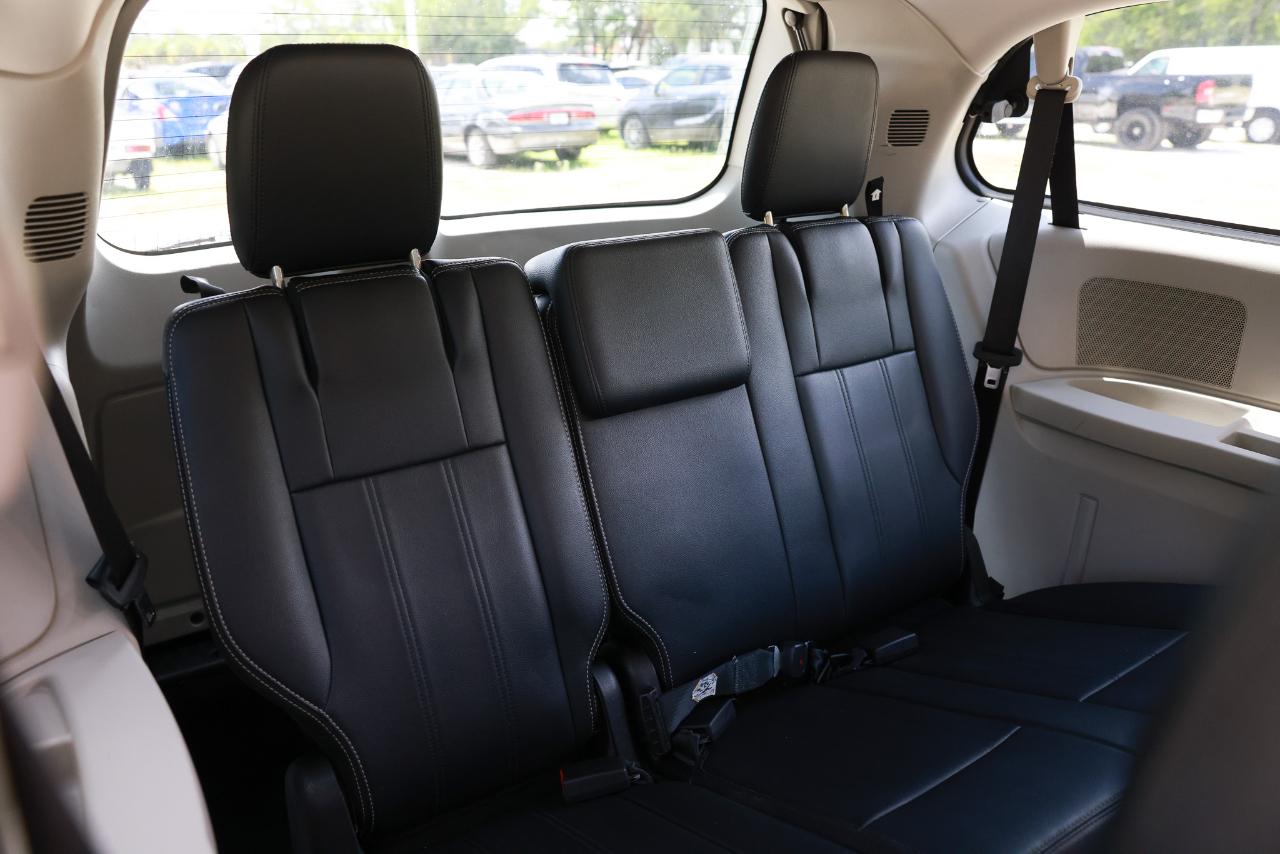 Chrysler Town & Country  2013