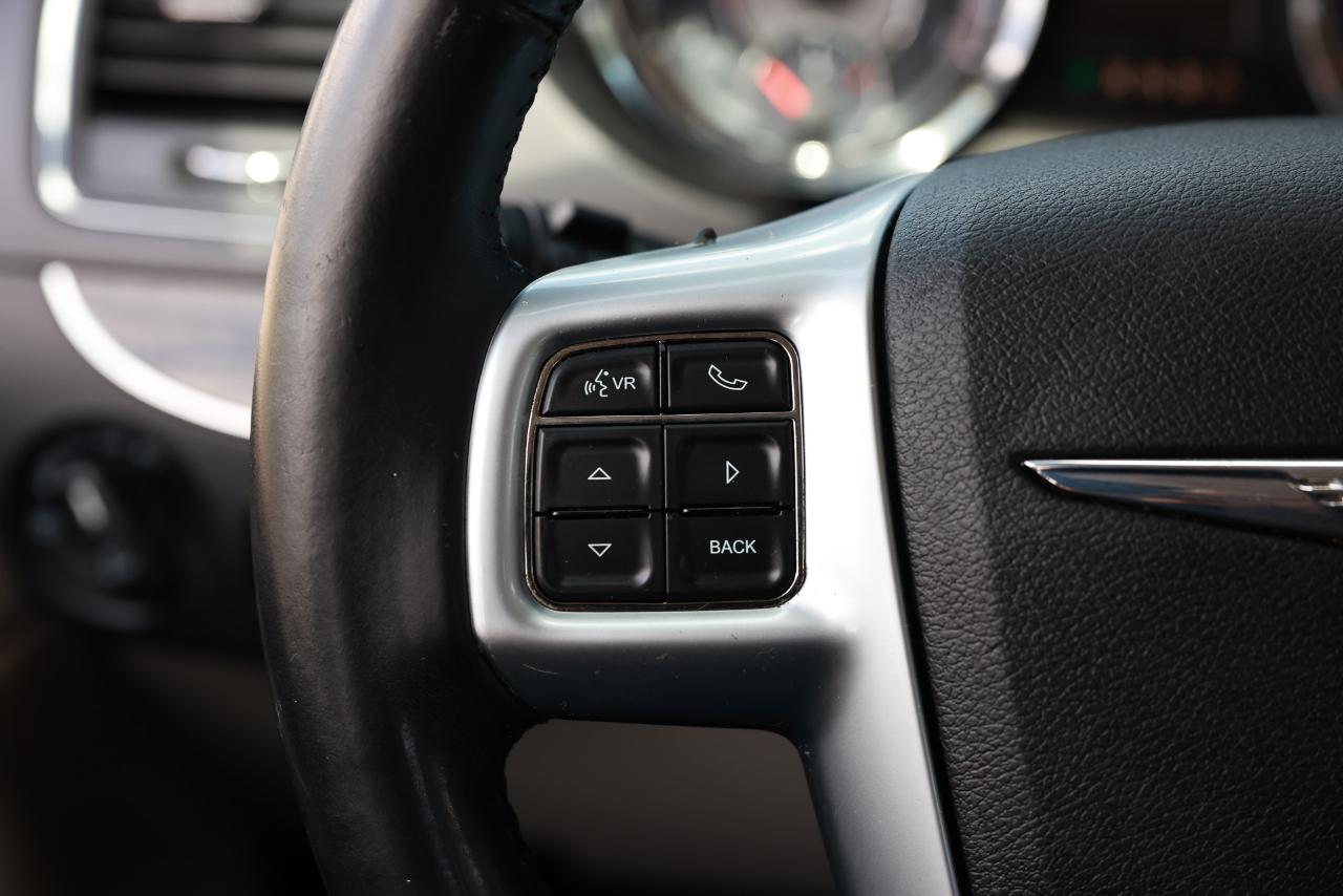 Chrysler Town & Country  2013