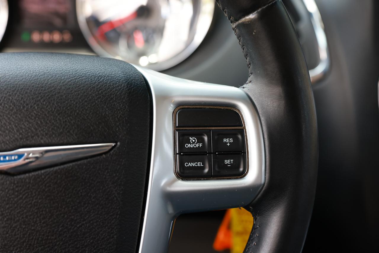 Chrysler Town & Country  2013