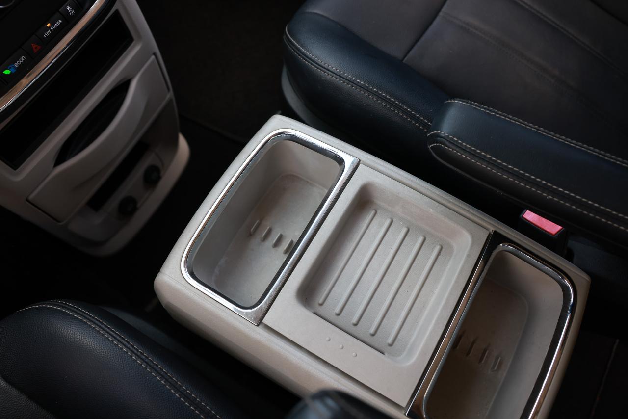 Chrysler Town & Country  2013