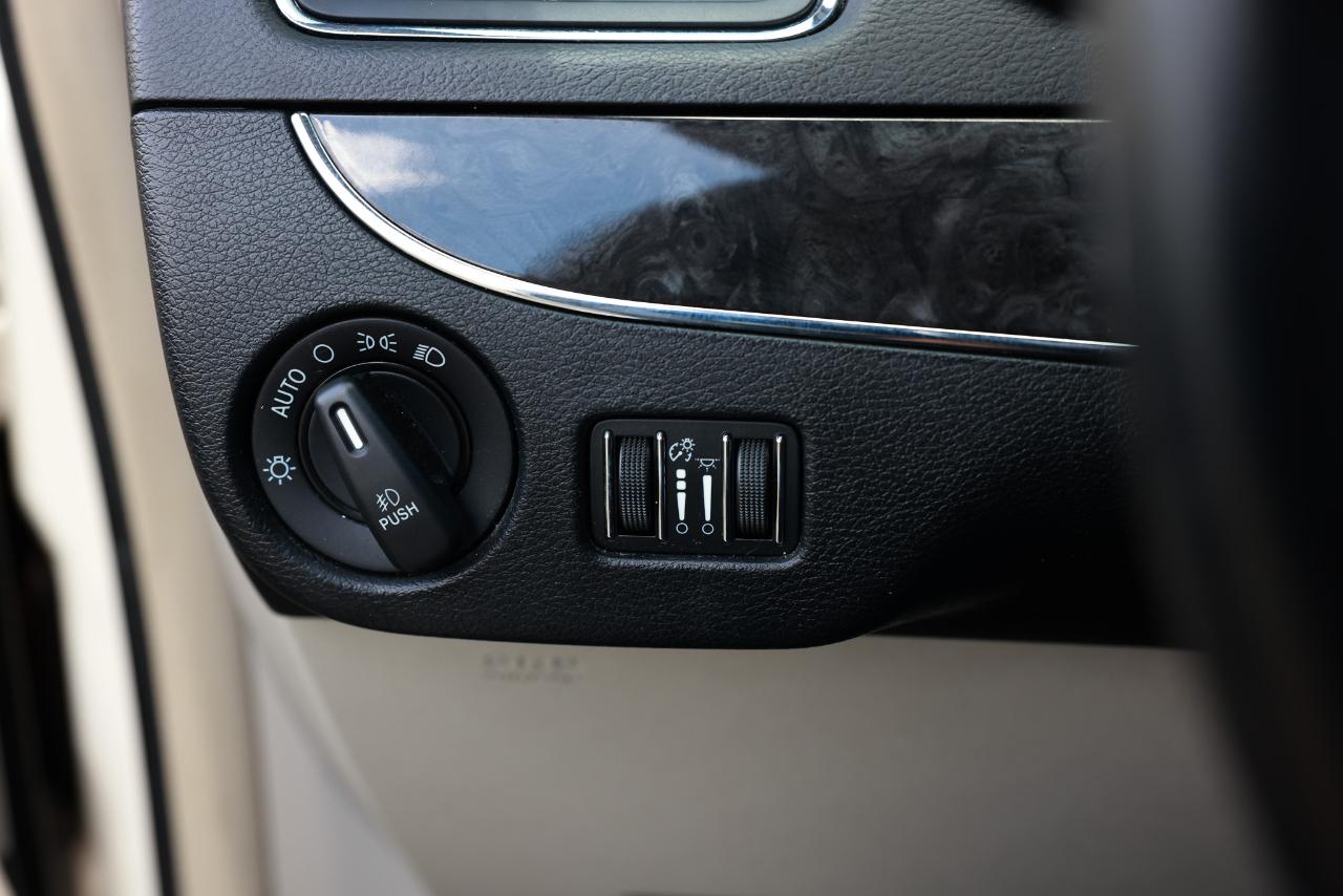 Chrysler Town & Country  2013