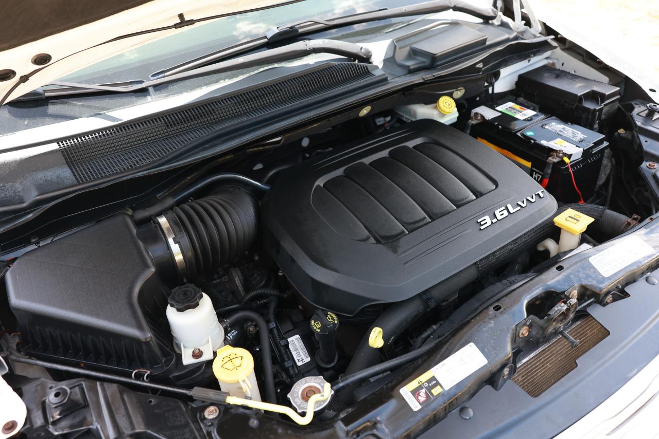 Chrysler Town & Country  2013