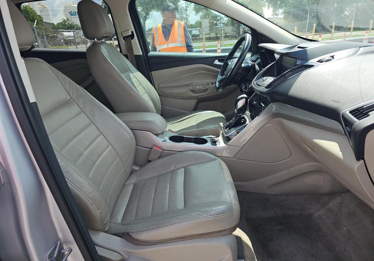Ford Escape  2013