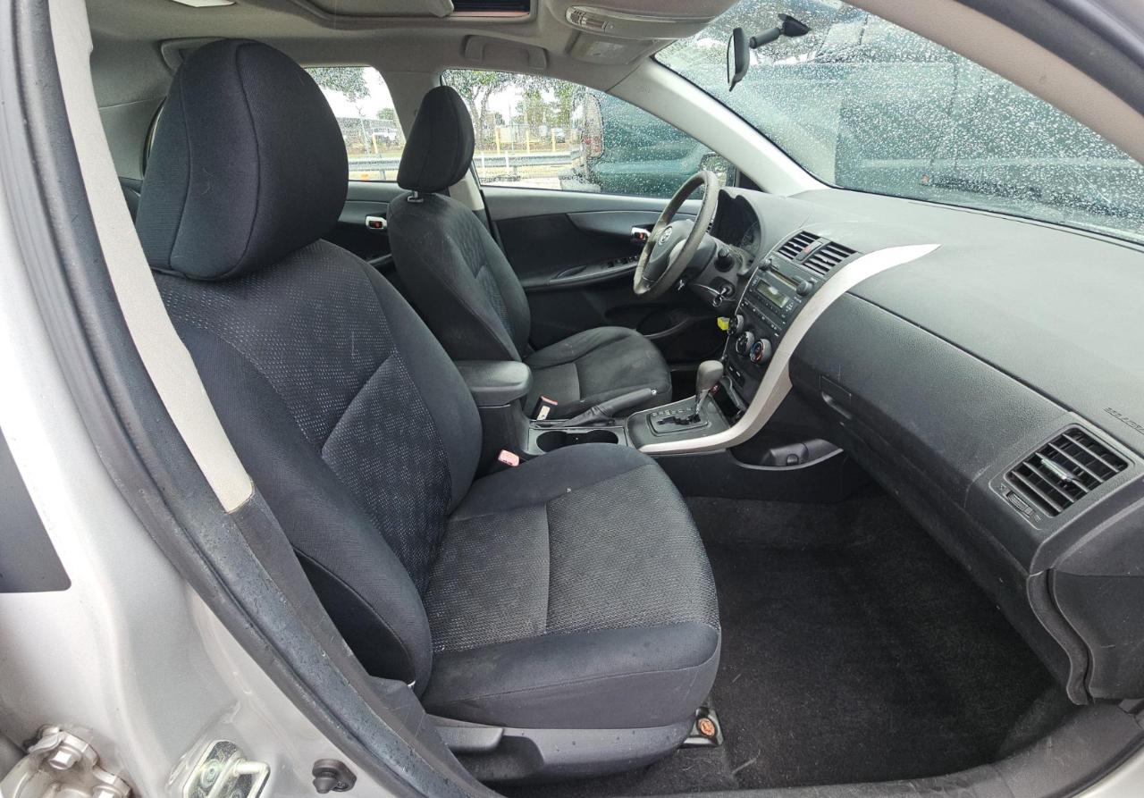 Toyota Corolla  2009
