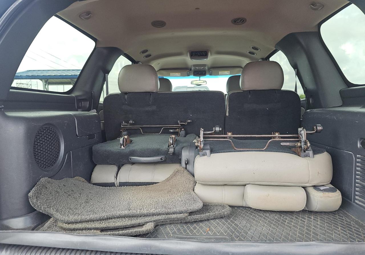 Chevrolet Tahoe  2002