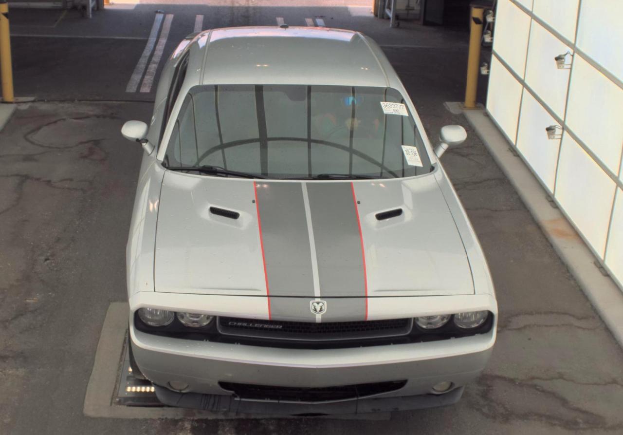 Dodge Challenger  2010