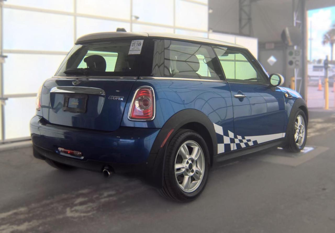 MINI Cooper Hardtop  2013