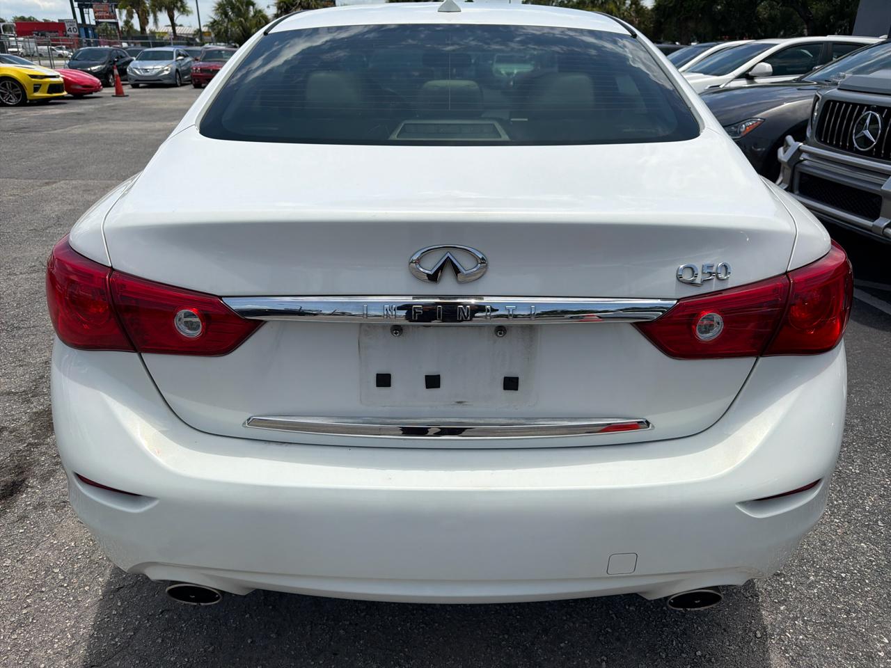 Infiniti Q50 Premium 2014