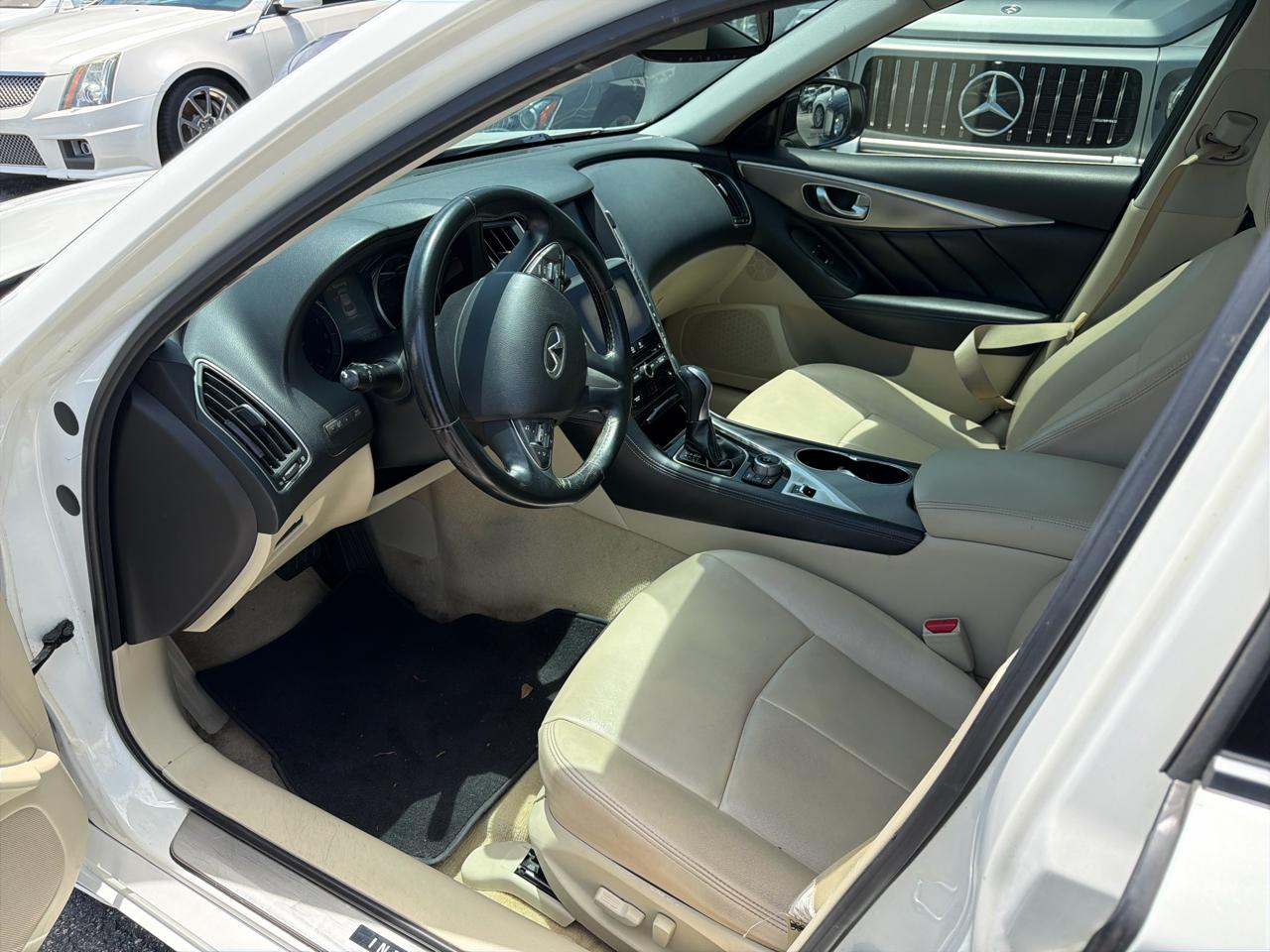 Infiniti Q50 Premium 2014
