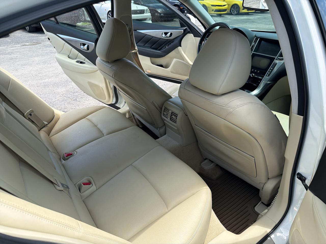 Infiniti Q50 Premium 2014