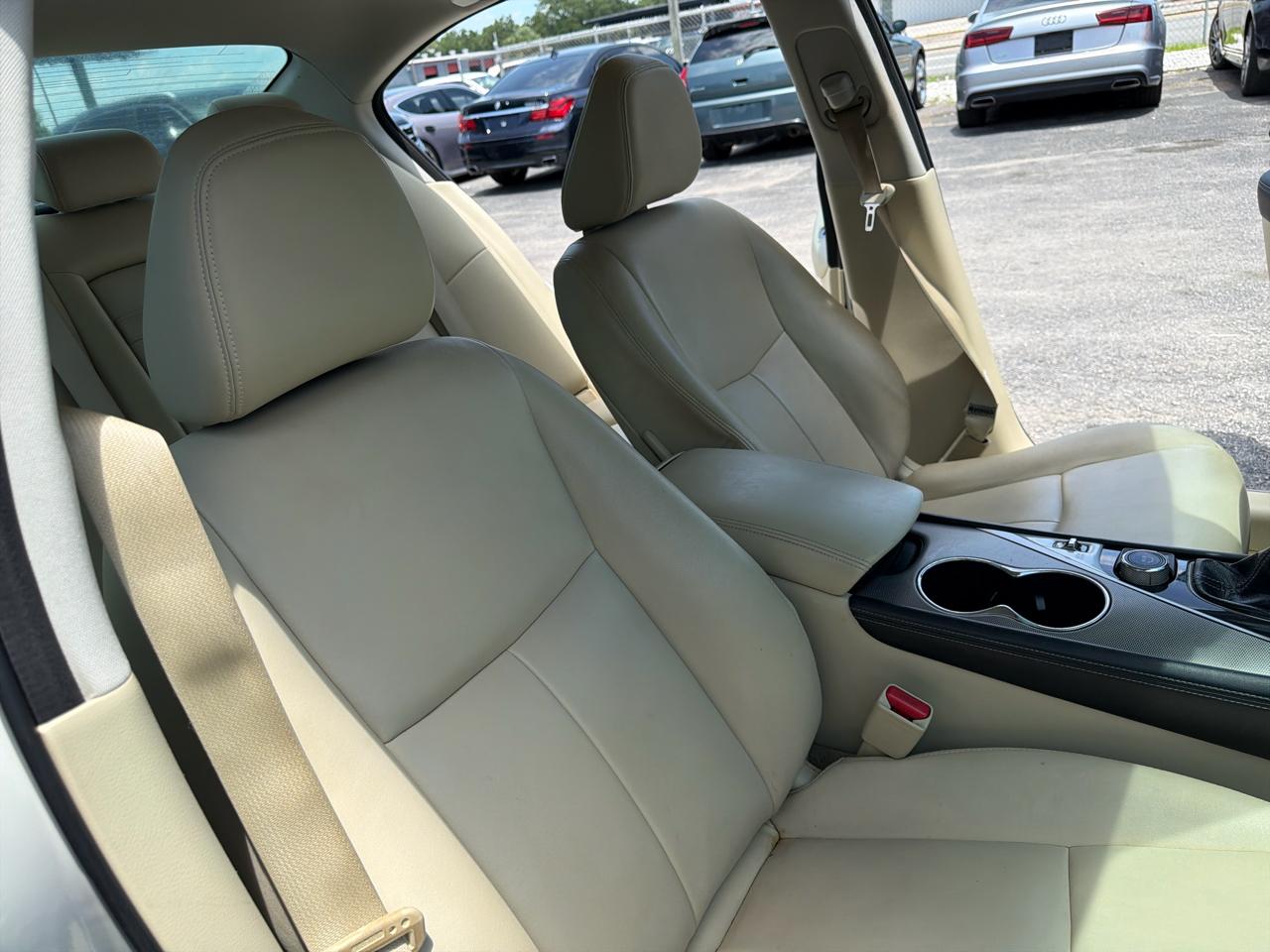 Infiniti Q50 Premium 2014