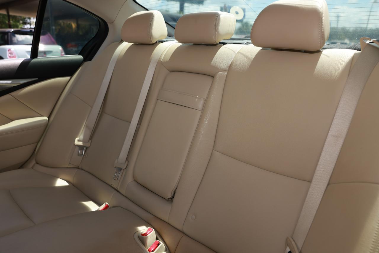 Infiniti Q50 Premium 2014