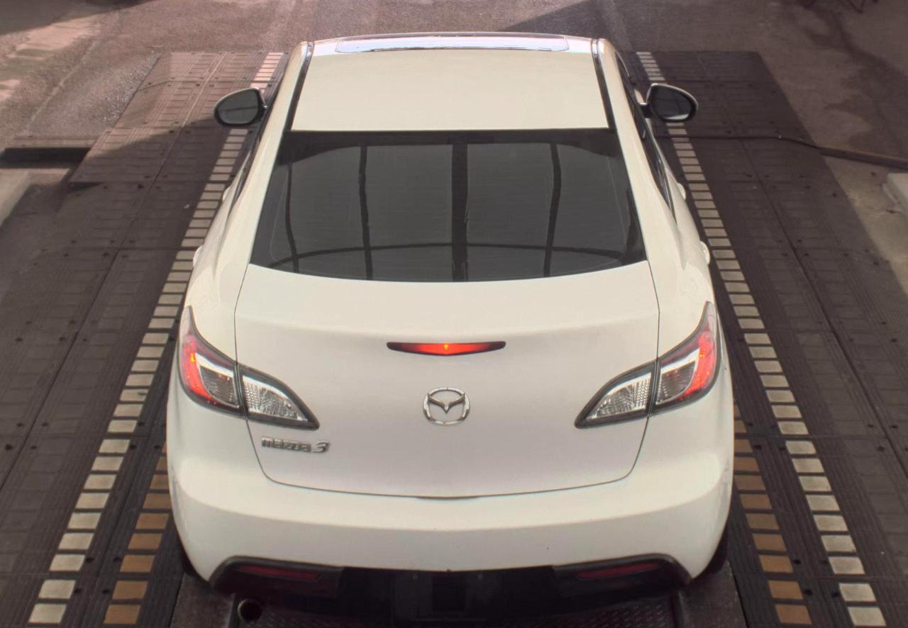 Mazda MAZDA3  2011