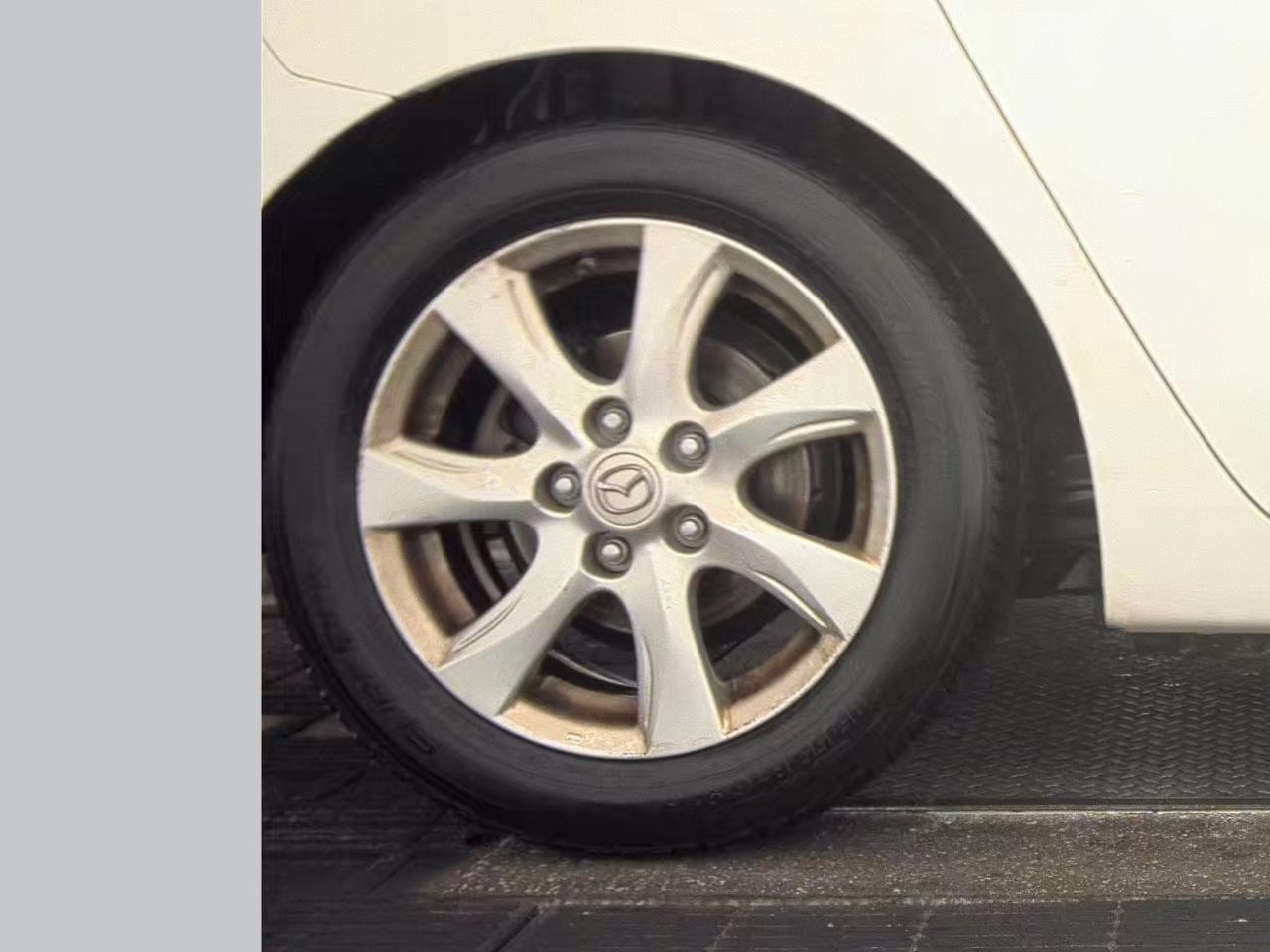 Mazda MAZDA3  2011