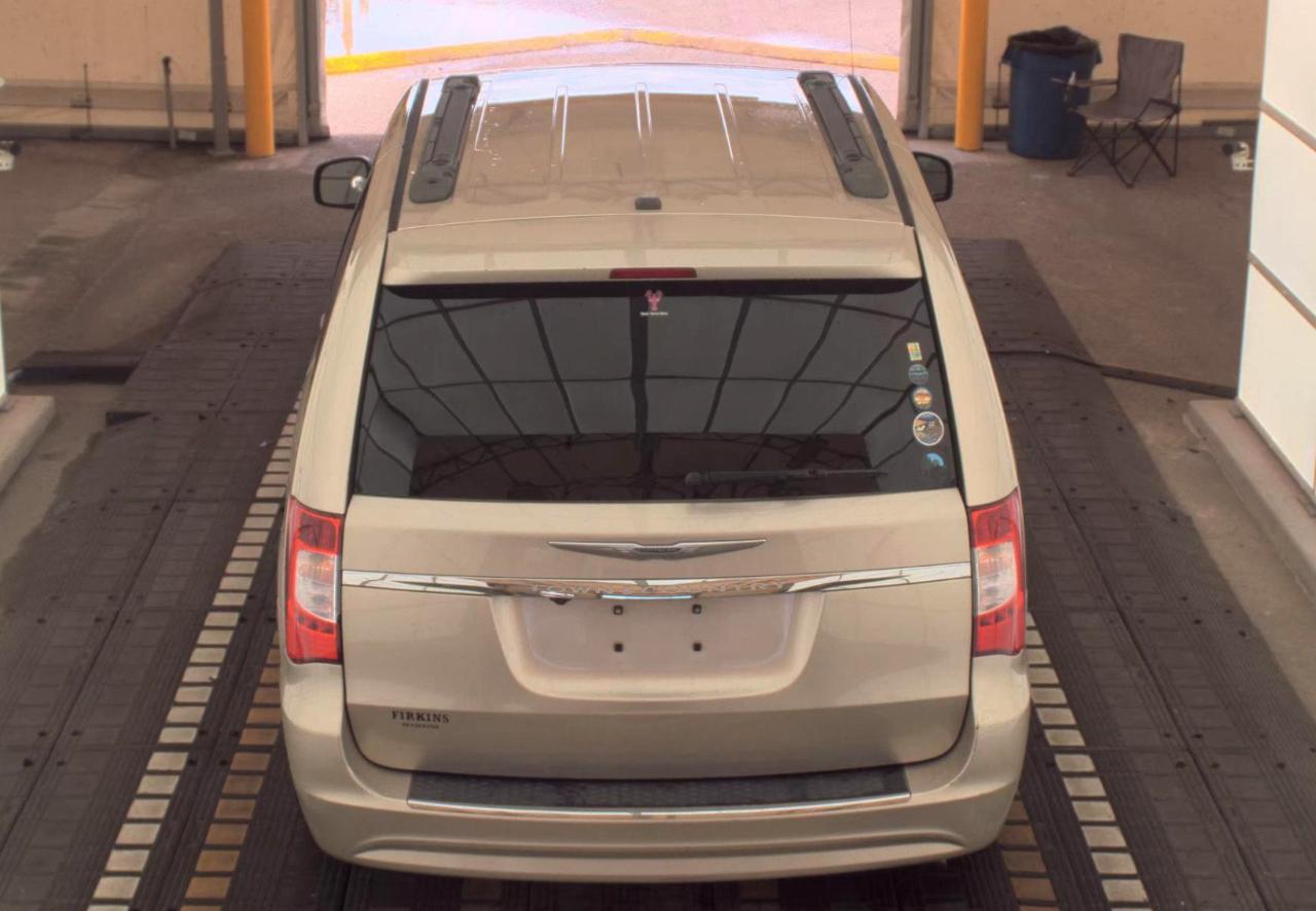 Chrysler Town & Country  2013