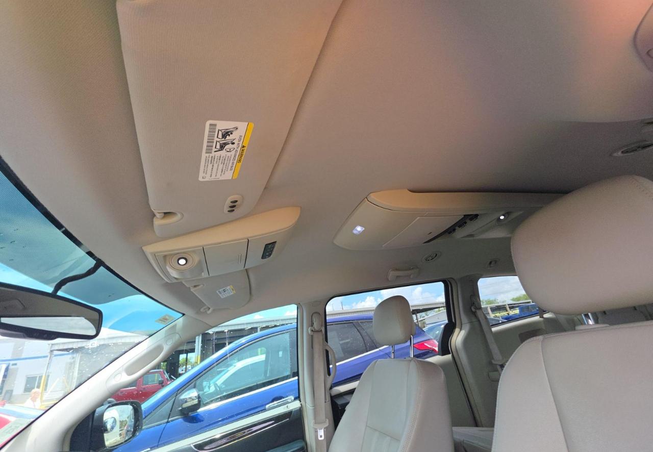 Chrysler Town & Country  2013