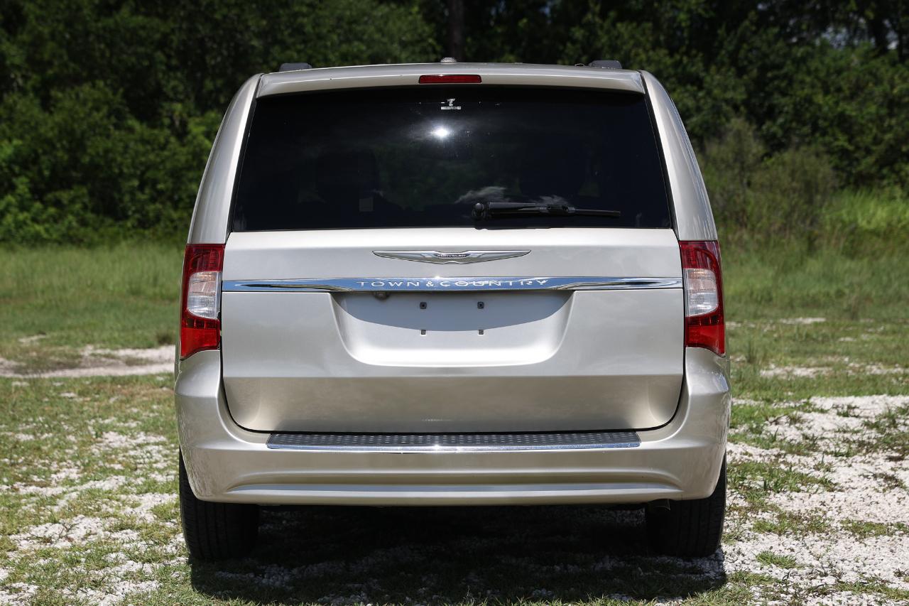 Chrysler Town & Country  2013