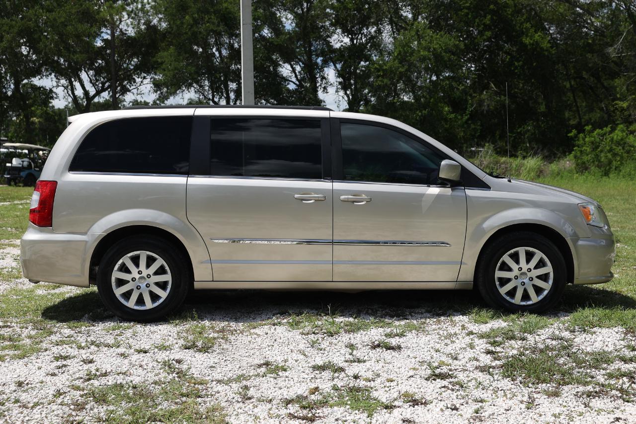 Chrysler Town & Country  2013