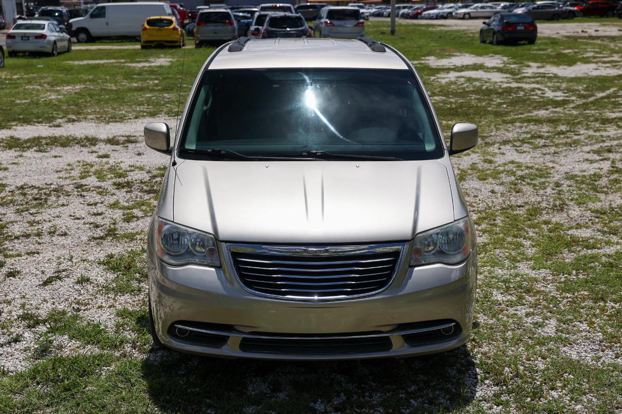 Chrysler Town & Country  2013