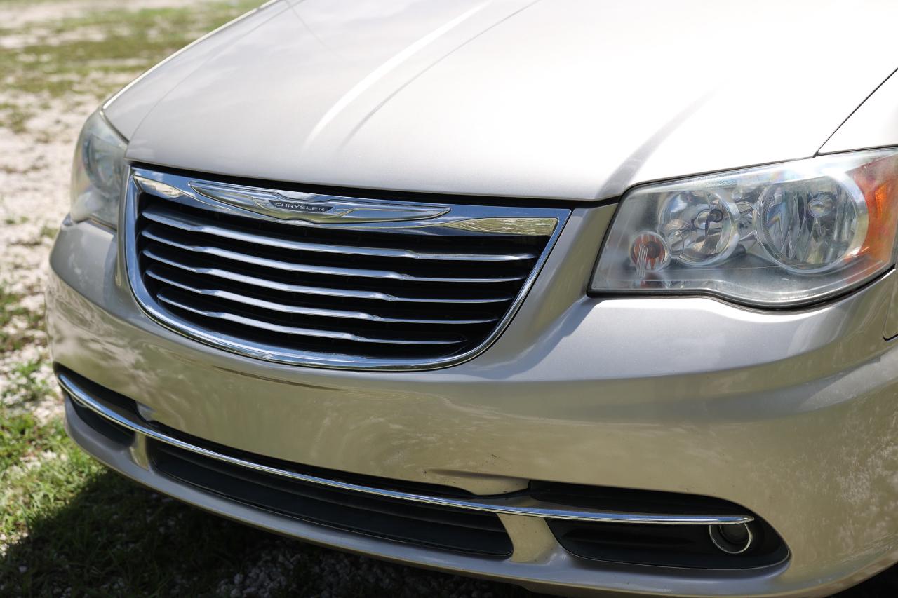 Chrysler Town & Country  2013