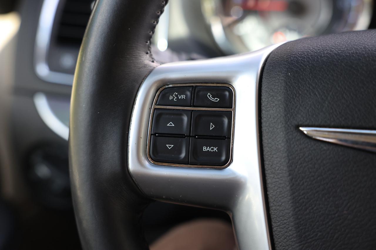 Chrysler Town & Country  2013