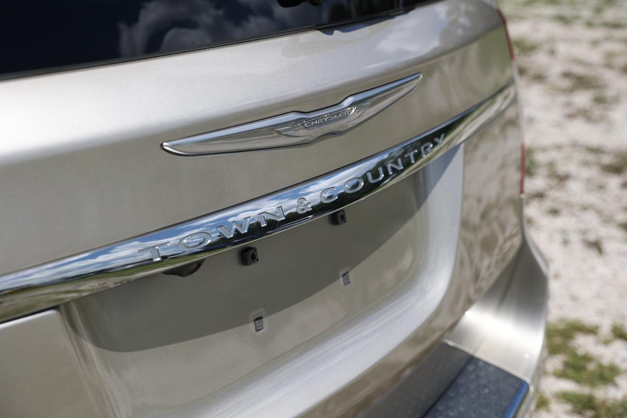 Chrysler Town & Country  2013