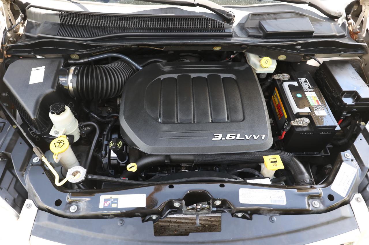 Chrysler Town & Country  2013