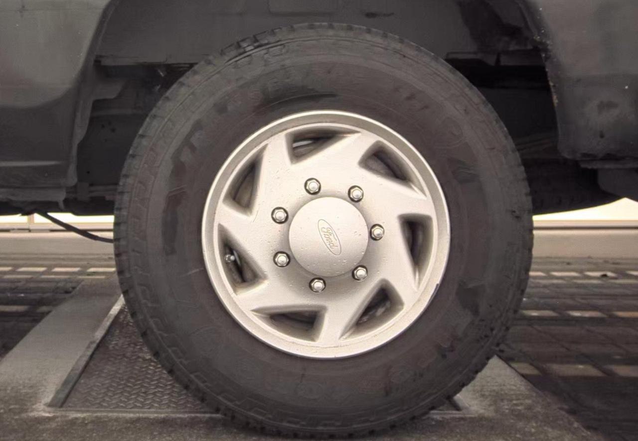 Ford Econoline Cargo Van  2013