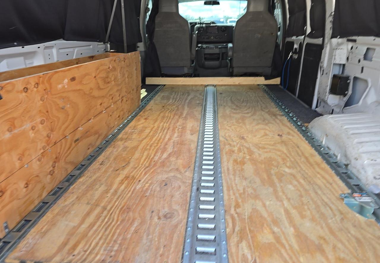 Ford Econoline Cargo Van  2013