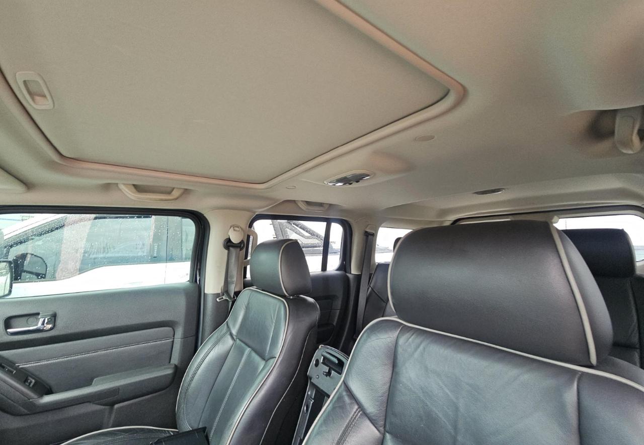 HUMMER H3 SUV  2010