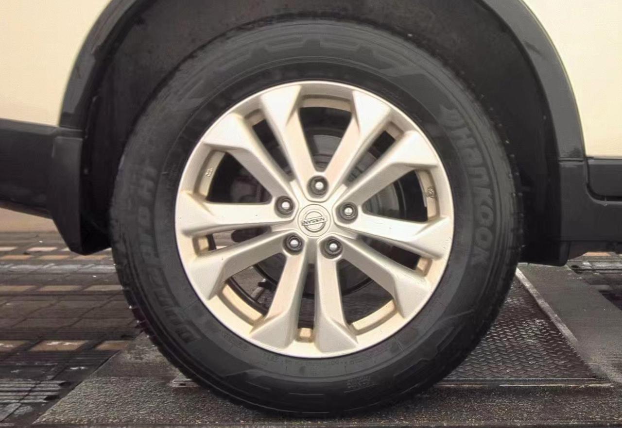 Nissan Rogue  2015