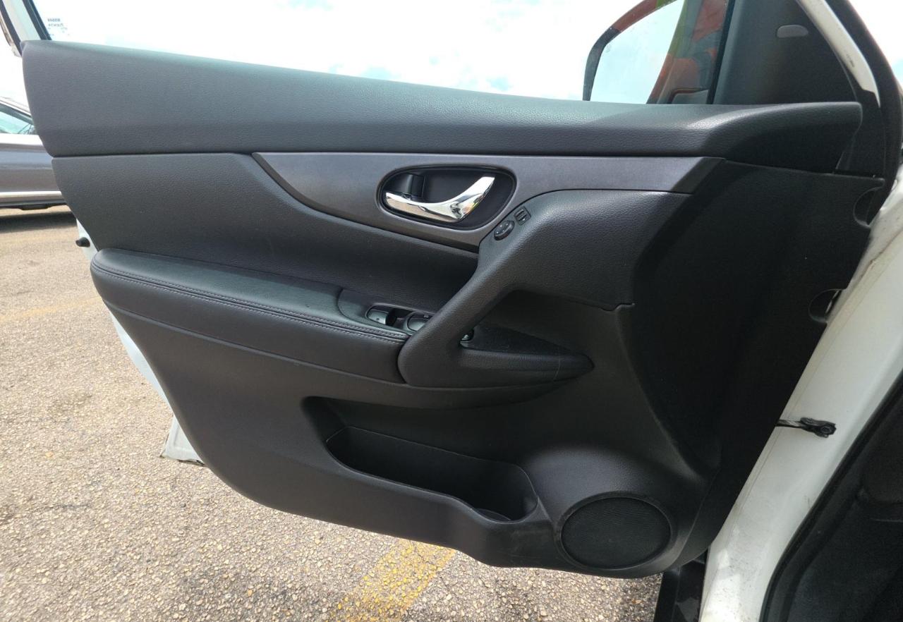 Nissan Rogue  2015