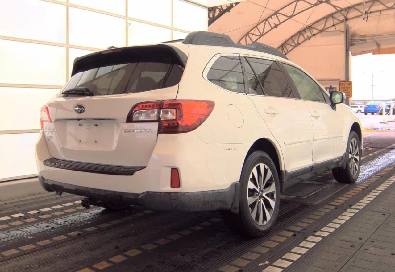 Subaru Outback  2015