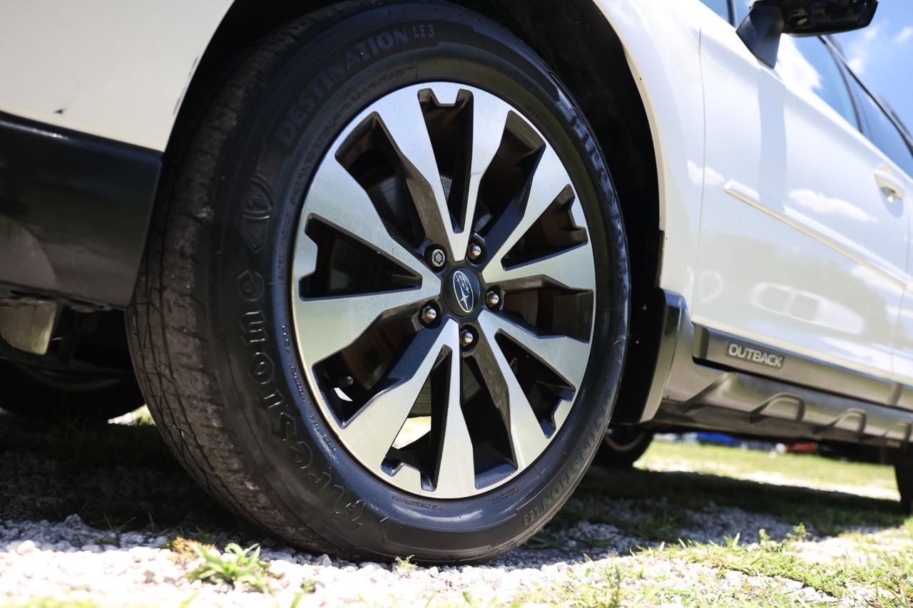 Subaru Outback  2015