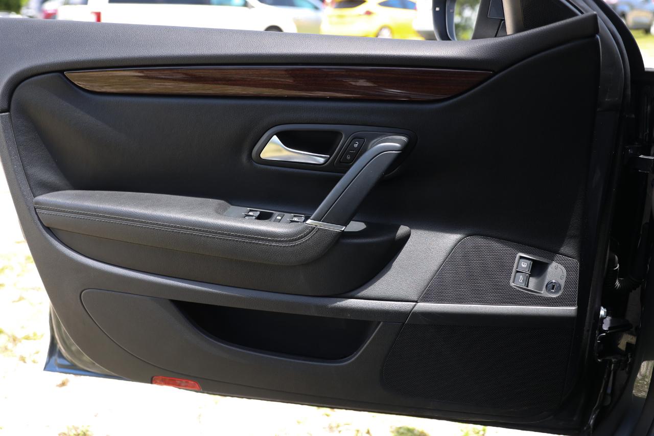 Volkswagen CC  2012
