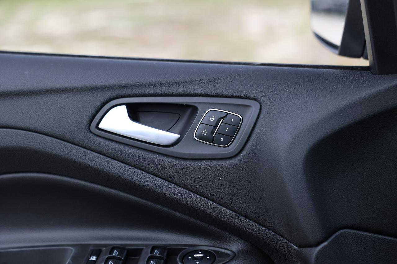 Ford Escape  2013