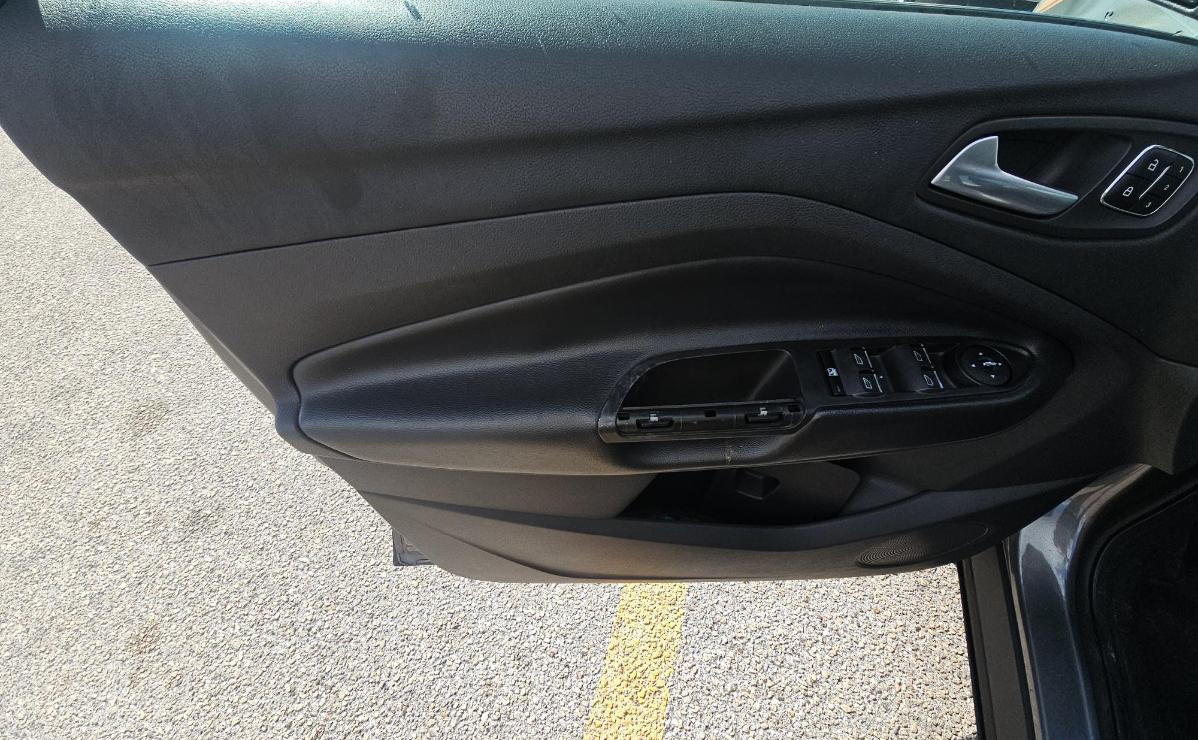 Ford Escape  2014