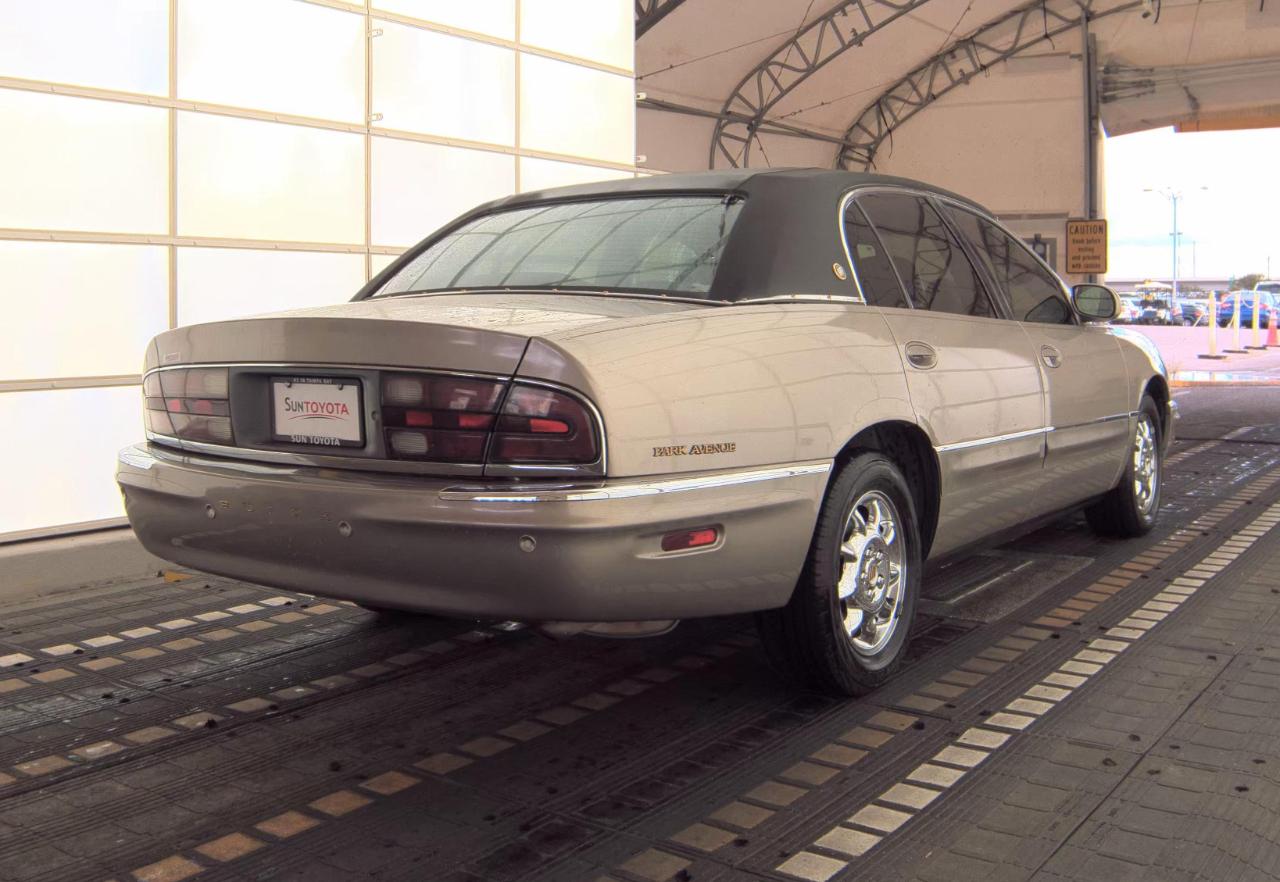 Buick Park Avenue  2003