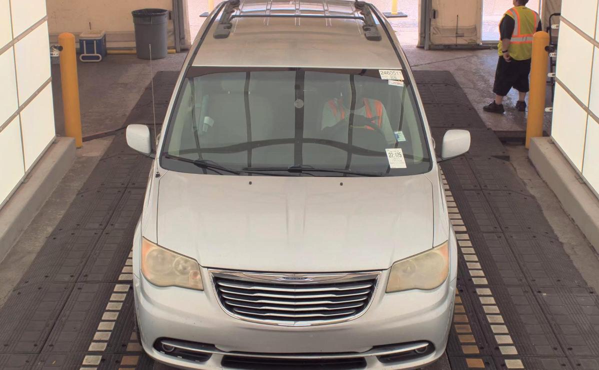 Chrysler Town & Country  2011